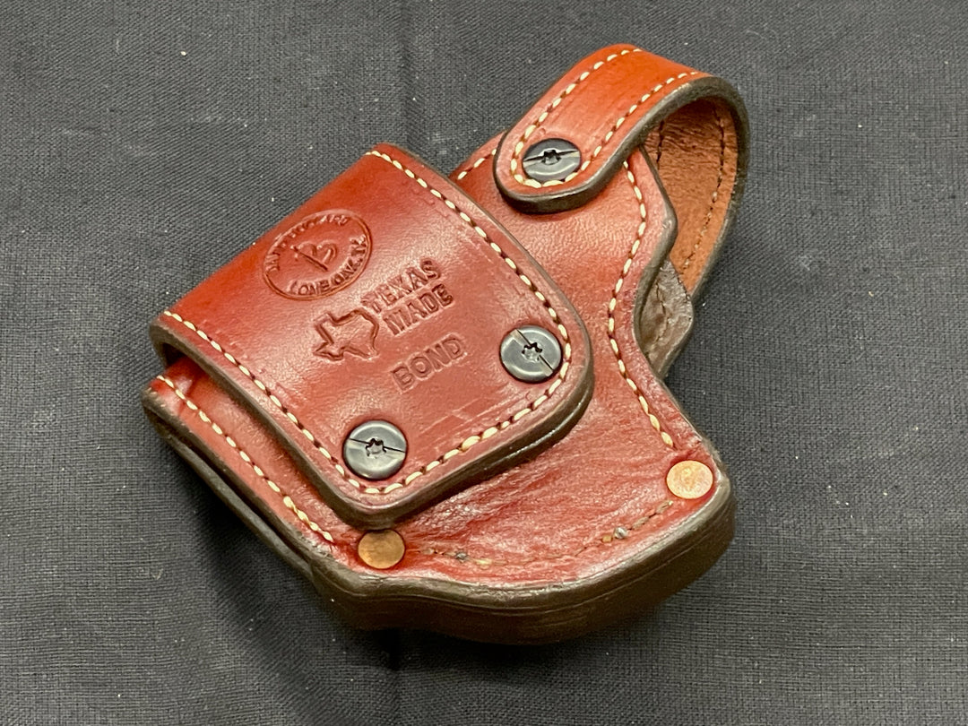 *In Stock* RH Sidewinder Bond Arms 3” Smooth Texas Star Concho in Mahogany w/Natural Stitch